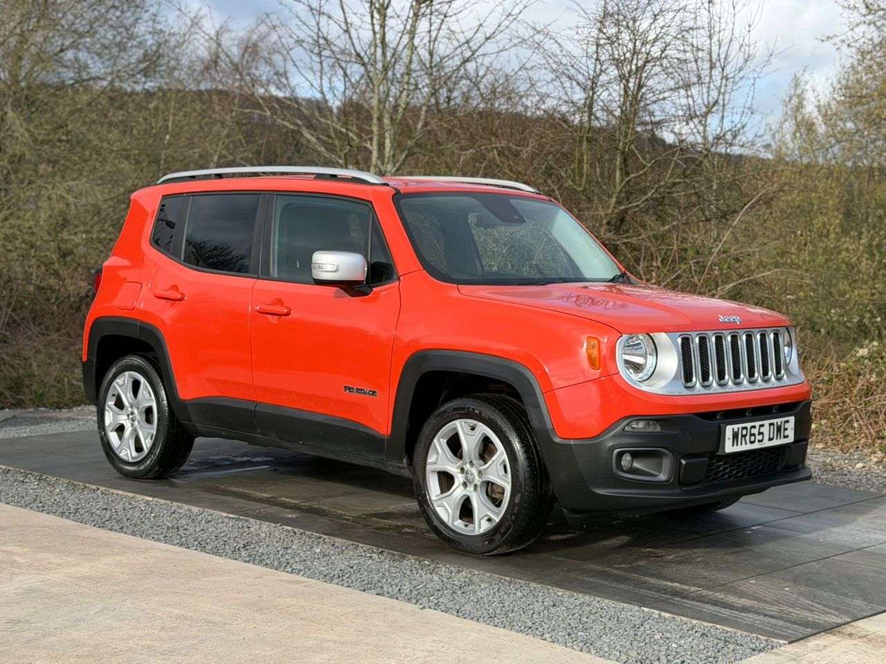 A 2015 JEEP RENEGADE 2.0 MultiJetII Limited SUV 5dr Diesel Manual 4WD Euro 6 (s/s) (140 ps) SAT A 2015 JEEP RENEGADE 2.0 MultiJetII Limited SUV 5dr Diesel Manual 4WD Euro 6 (s/s) (140 ps) SAT