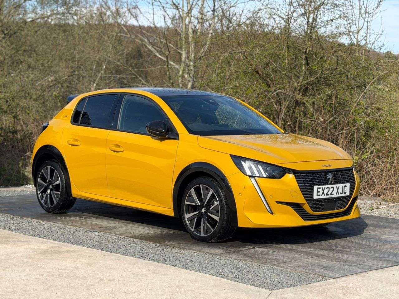 A 2022 PEUGEOT 208 1.2 PureTech GT Hatchback 5dr Petrol EAT Euro 6 (s/s) (130 ps) SAT NAV CRUI A 2022 PEUGEOT 208 1.2 PureTech GT Hatchback 5dr Petrol EAT Euro 6 (s/s) (130 ps) SAT NAV CRUI