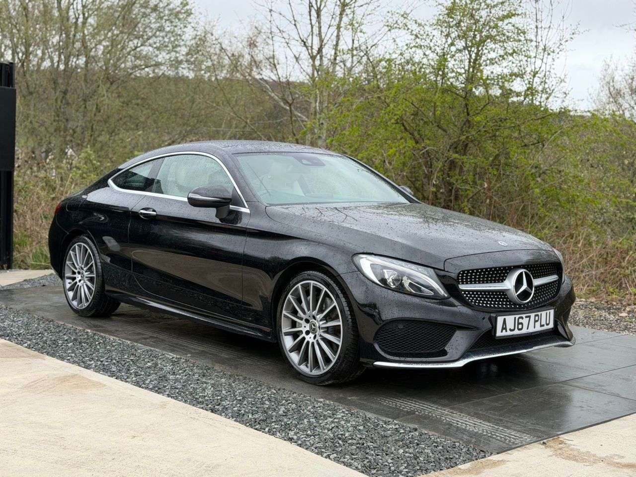A 2017 MERCEDES-BENZ C-CLASS 2.0 C300 AMG Line (Premium Plus) Coupe 2dr Petrol G-Tronic+ Euro 6 (s/s) (2 A 2017 MERCEDES-BENZ C-CLASS 2.0 C300 AMG Line (Premium Plus) Coupe 2dr Petrol G-Tronic+ Euro 6 (s/s) (2