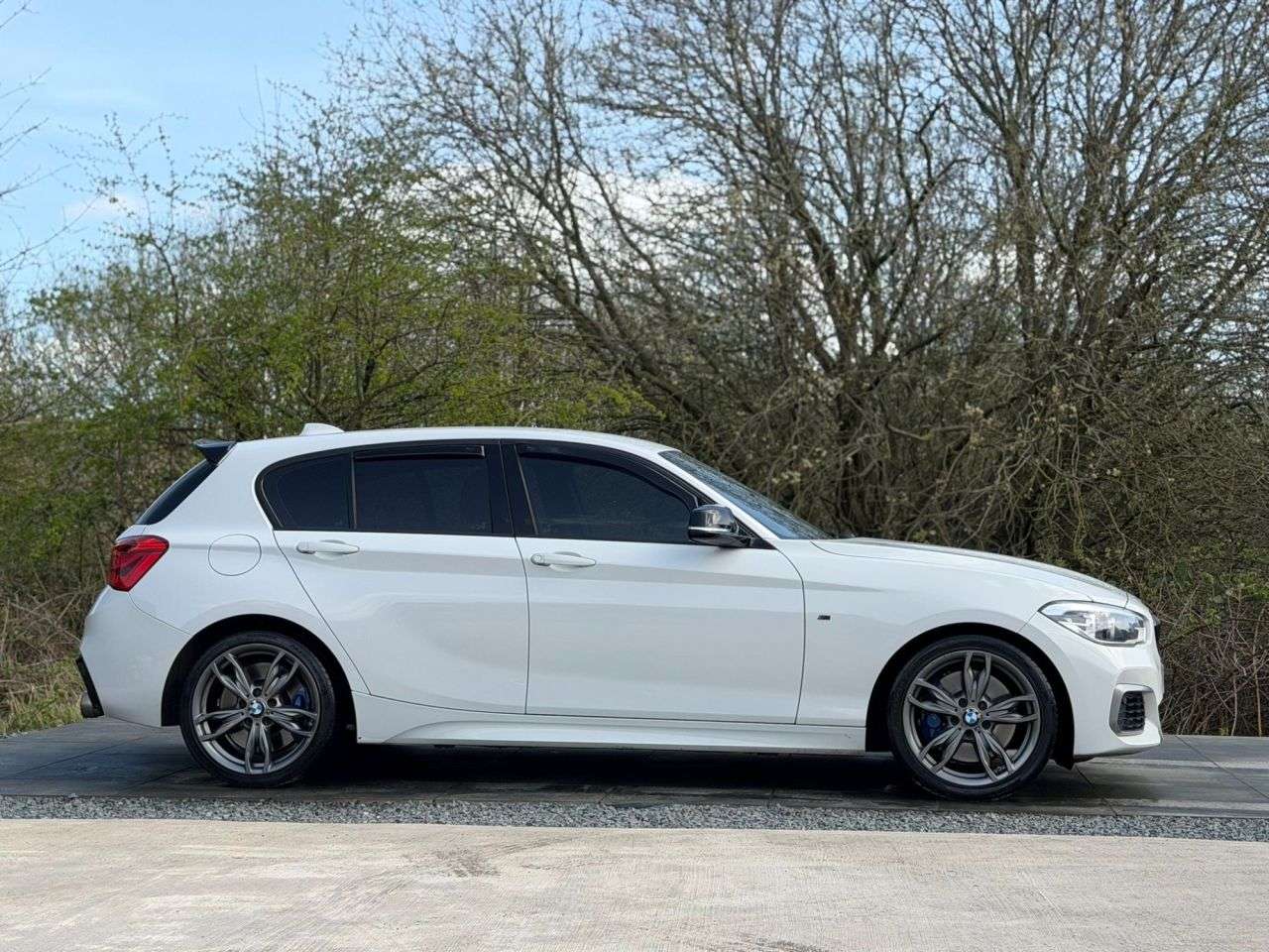 A 2016 BMW 1 SERIES 3.0 M135i Hatchback 5dr Petrol Manual Euro 6 (s/s) (326 ps) 6 MONTHS WARRAN A 2016 BMW 1 SERIES 3.0 M135i Hatchback 5dr Petrol Manual Euro 6 (s/s) (326 ps) 6 MONTHS WARRAN