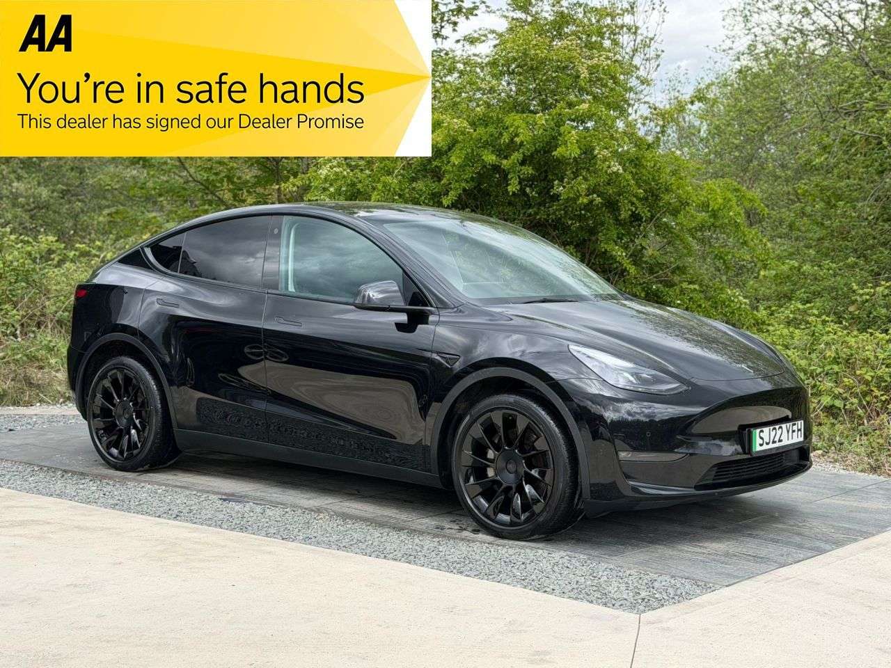 A 2022 TESLA MODEL Y (Dual Motor) Long Range SUV 5dr Electric Auto 4WDE (384 bhp) WELL MAINTAINE A 2022 TESLA MODEL Y (Dual Motor) Long Range SUV 5dr Electric Auto 4WDE (384 bhp) WELL MAINTAINE