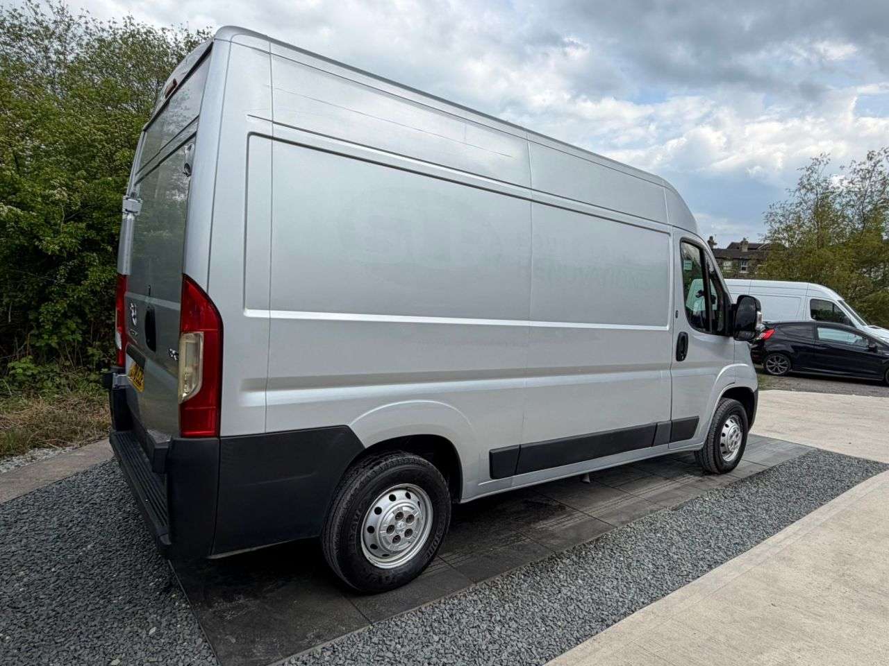 A 2018 PEUGEOT BOXER 2.0 BlueHDi 335 Professional Panel Van 5dr Diesel Manual L2 H2 Euro 6 (130 A 2018 PEUGEOT BOXER 2.0 BlueHDi 335 Professional Panel Van 5dr Diesel Manual L2 H2 Euro 6 (130