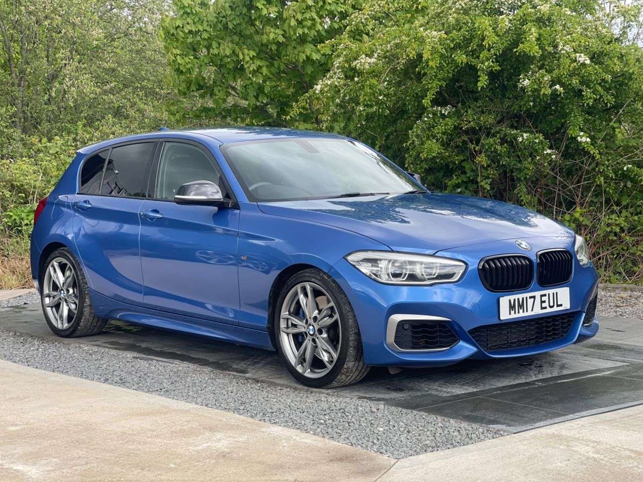 A 2017 BMW 1 SERIES 3.0 M140i Hatchback 5dr Petrol Auto Euro 6 (s/s) (340 ps) REAR SENSORS BLUE A 2017 BMW 1 SERIES 3.0 M140i Hatchback 5dr Petrol Auto Euro 6 (s/s) (340 ps) REAR SENSORS BLUE
