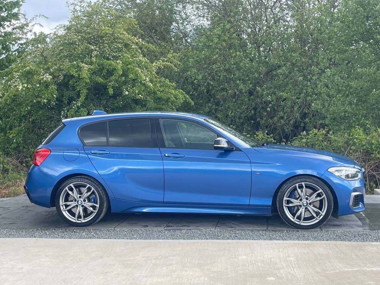 A 2017 BMW 1 SERIES 3.0 M140i Hatchback 5dr Petrol Auto Euro 6 (s/s) (340 ps) REAR SENSORS BLUE A 2017 BMW 1 SERIES 3.0 M140i Hatchback 5dr Petrol Auto Euro 6 (s/s) (340 ps) REAR SENSORS BLUE