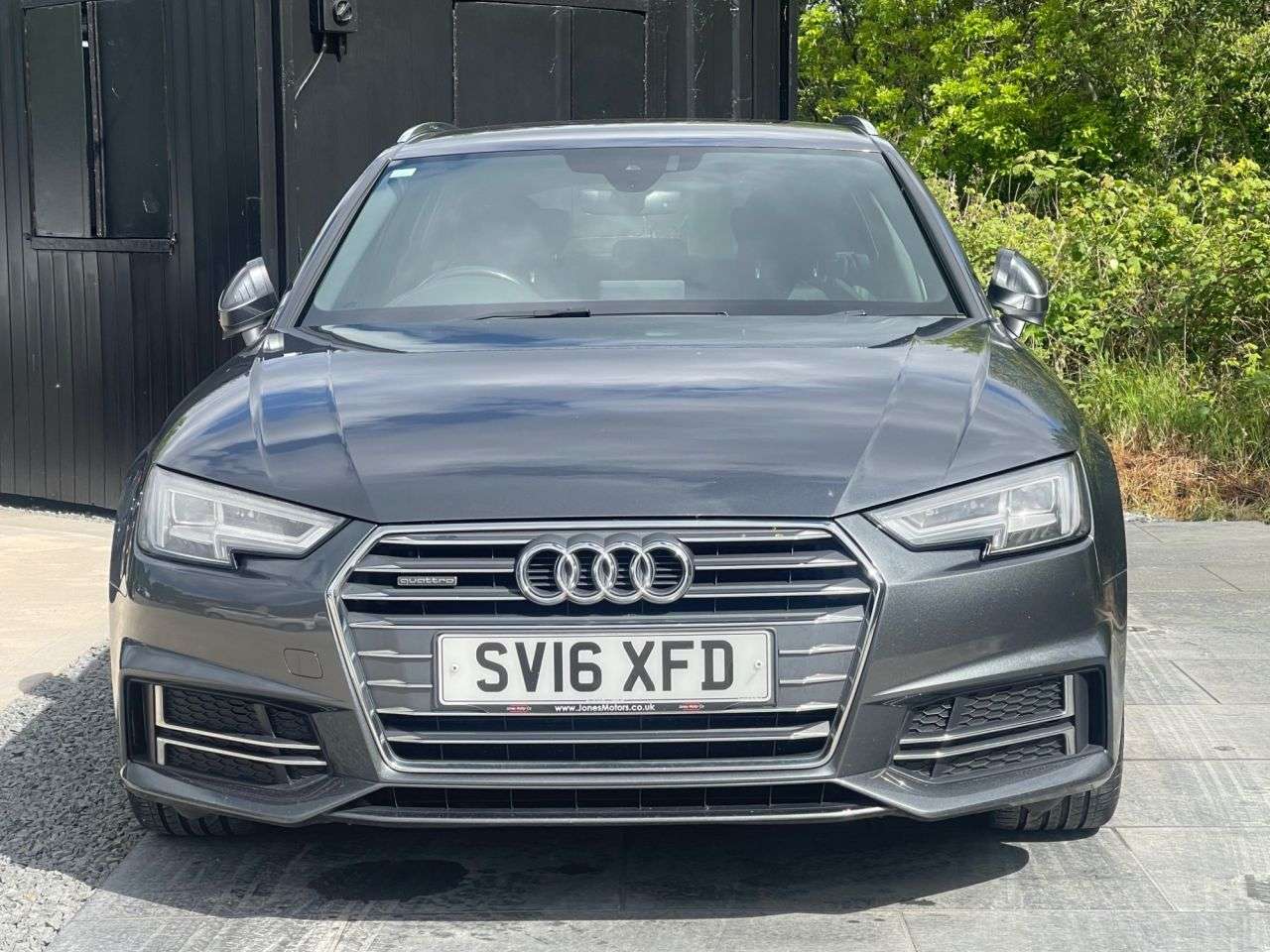 A 2016 AUDI A4 AVANT 2.0 TDI S line Estate 5dr Diesel S Tronic quattro Euro 6 (s/s) (190 ps) ELE A 2016 AUDI A4 AVANT 2.0 TDI S line Estate 5dr Diesel S Tronic quattro Euro 6 (s/s) (190 ps) ELE