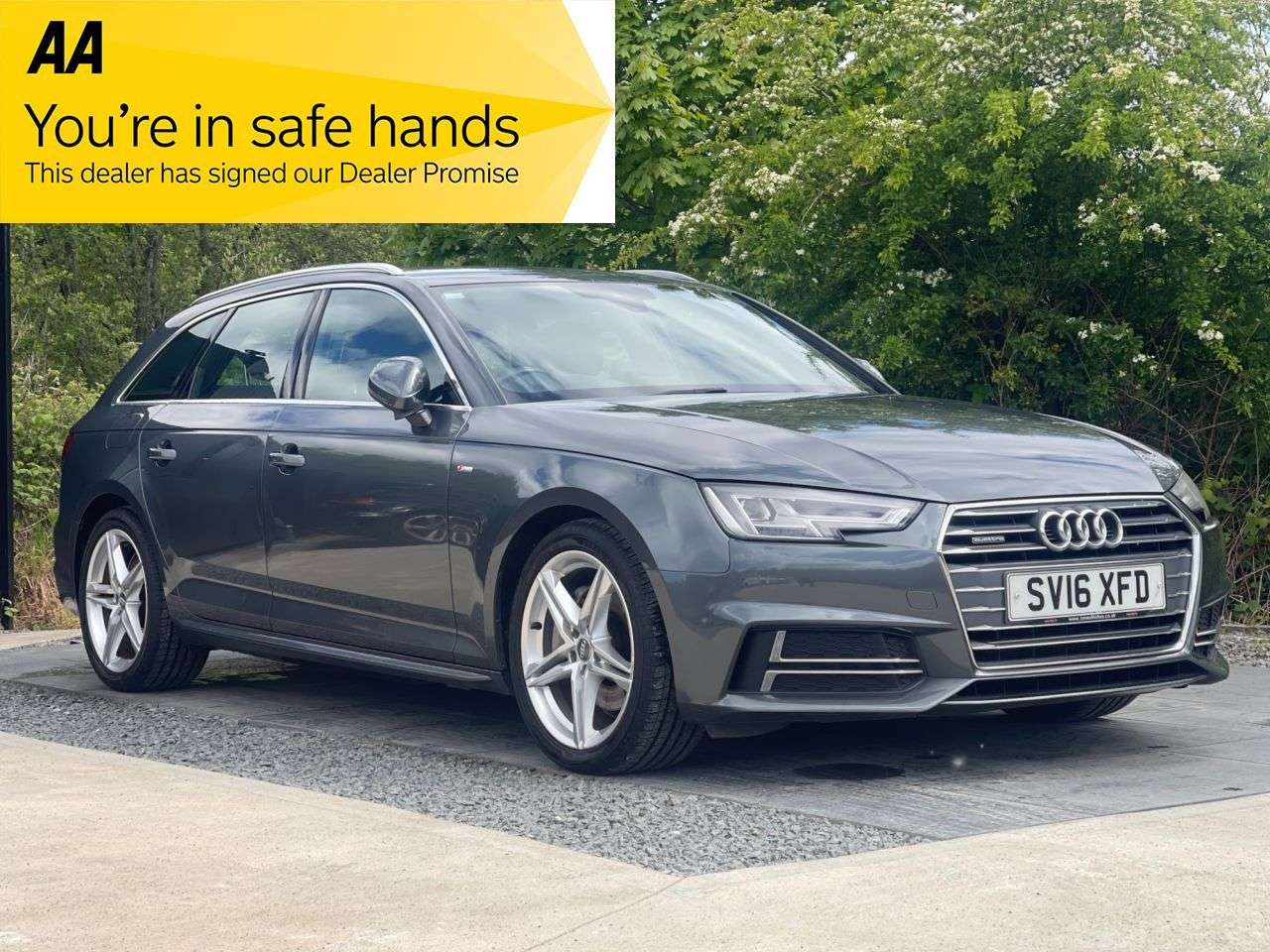 A 2016 AUDI A4 AVANT 2.0 TDI S line Estate 5dr Diesel S Tronic quattro Euro 6 (s/s) (190 ps) ELE A 2016 AUDI A4 AVANT 2.0 TDI S line Estate 5dr Diesel S Tronic quattro Euro 6 (s/s) (190 ps) ELE