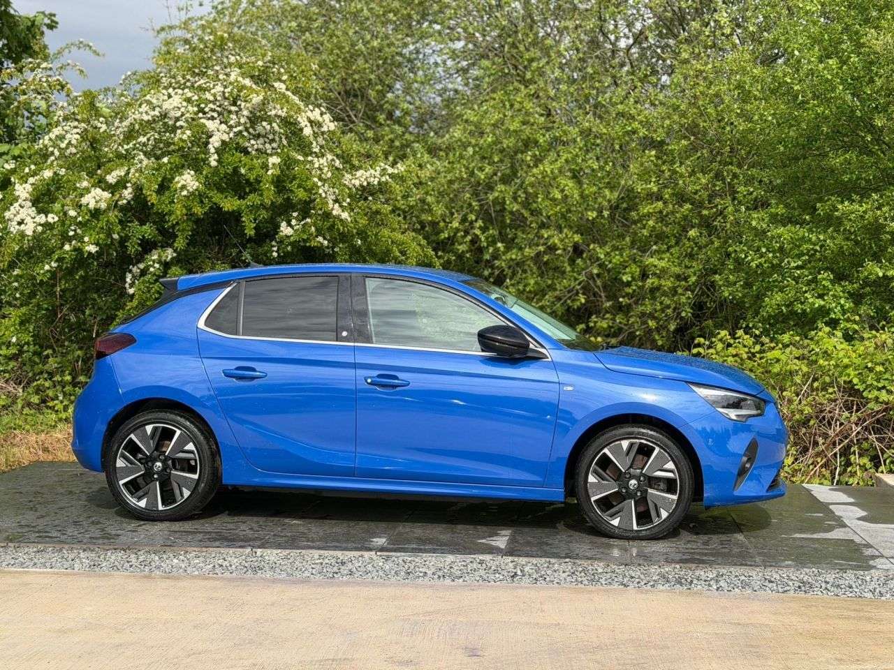 A 2020 VAUXHALL CORSA ELECTRIC 50kWh Elite Nav Hatchback 5dr Electric Auto (7.4Kw Charger) (136 ps) HEATED A 2020 VAUXHALL CORSA ELECTRIC 50kWh Elite Nav Hatchback 5dr Electric Auto (7.4Kw Charger) (136 ps) HEATED