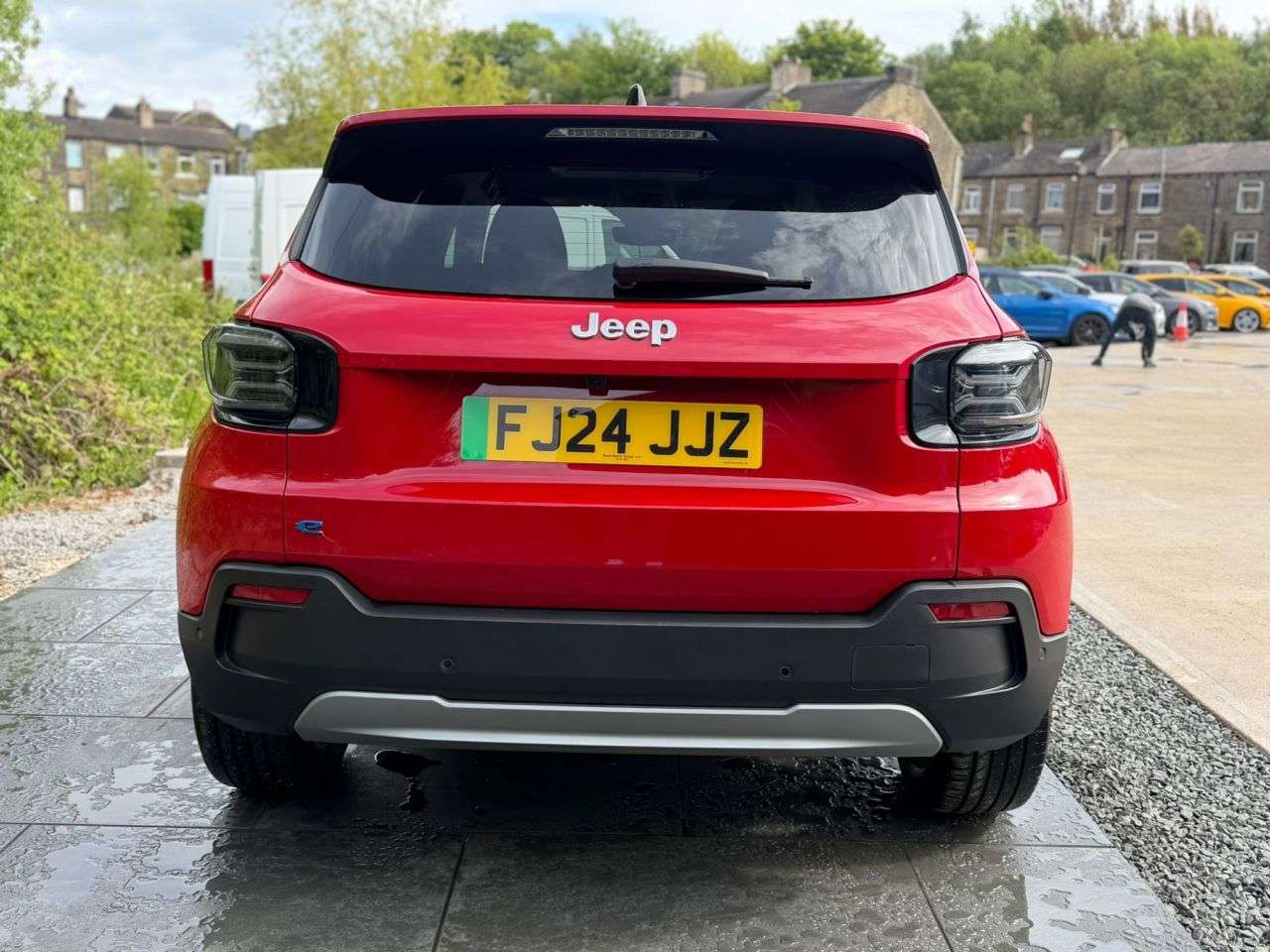 A 2024 JEEP AVENGER 54kWh Summit SUV 5dr Electric Auto (156 ps) HEATED SEATS DAB PARKING SENSOR A 2024 JEEP AVENGER 54kWh Summit SUV 5dr Electric Auto (156 ps) HEATED SEATS DAB PARKING SENSOR