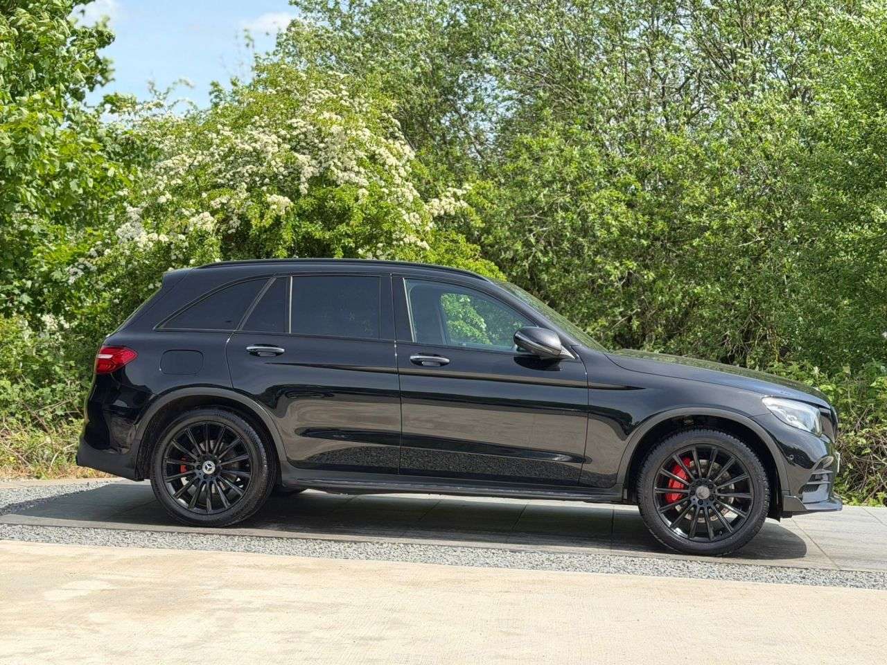 A 2017 MERCEDES-BENZ GLC 2.1 GLC250d AMG Line (Premium Plus) SUV 5dr Diesel G-Tronic 4MATIC Euro 6 ( A 2017 MERCEDES-BENZ GLC 2.1 GLC250d AMG Line (Premium Plus) SUV 5dr Diesel G-Tronic 4MATIC Euro 6 (