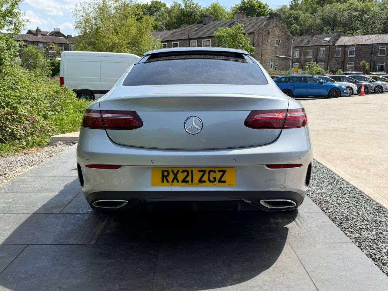 A 2021 MERCEDES-BENZ E-CLASS 2.0 E220d AMG Line Night Edition (Premium Plus) Coupe 2dr Diesel G-Tronic+ A 2021 MERCEDES-BENZ E-CLASS 2.0 E220d AMG Line Night Edition (Premium Plus) Coupe 2dr Diesel G-Tronic+