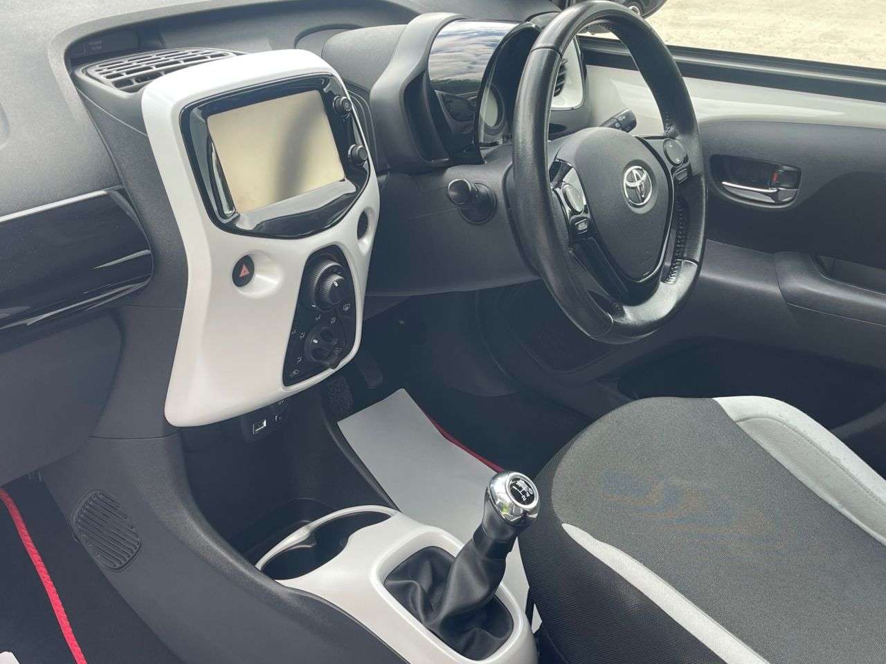 2016 TOYOTA AYGO 2016 TOYOTA AYGO