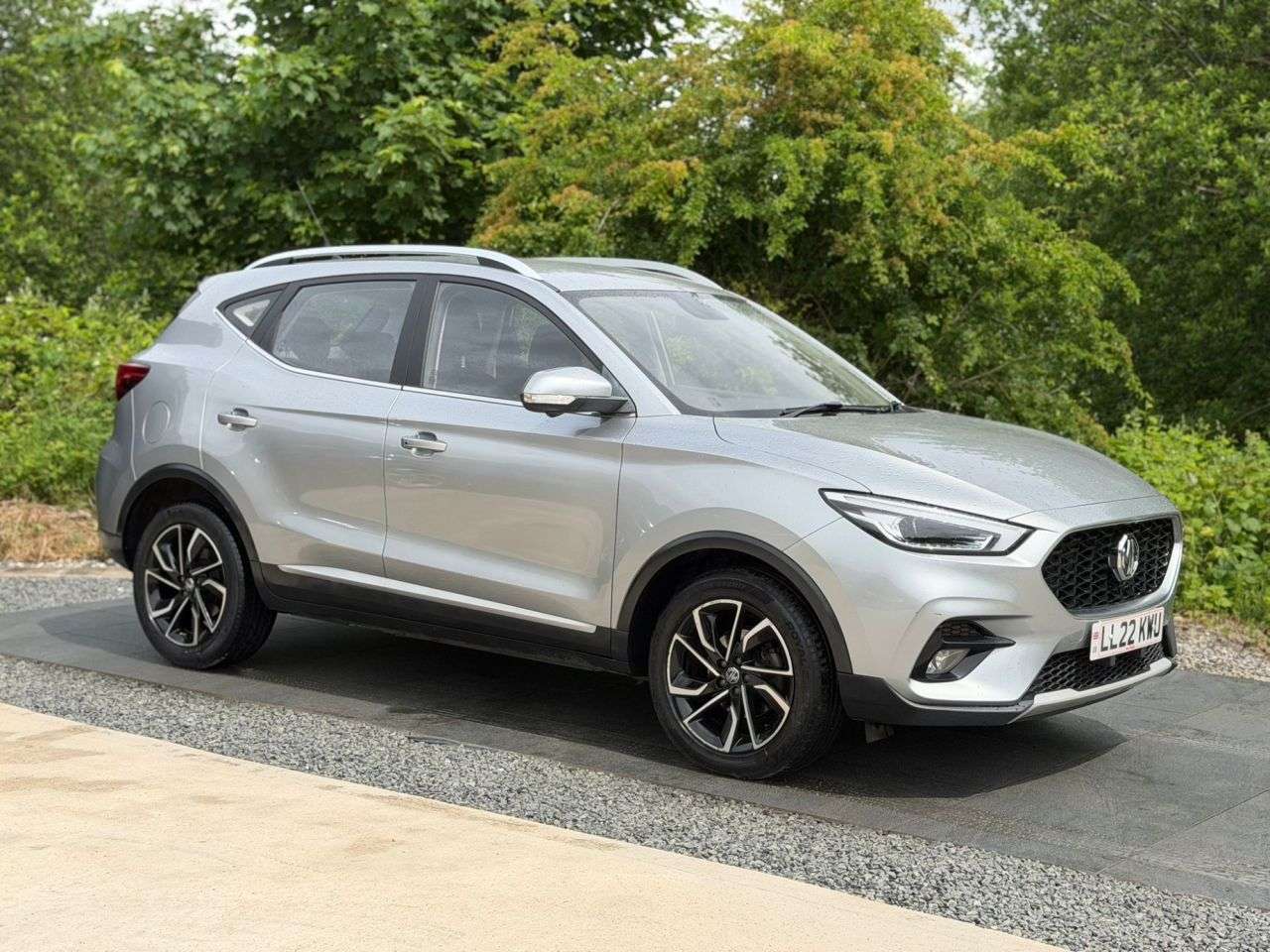 A 2022 MG MG ZS 1.0 T-GDI Exclusive SUV 5dr Petrol Auto Euro 6 (111 ps) HEATED SEATS SAT NA A 2022 MG MG ZS 1.0 T-GDI Exclusive SUV 5dr Petrol Auto Euro 6 (111 ps) HEATED SEATS SAT NA
