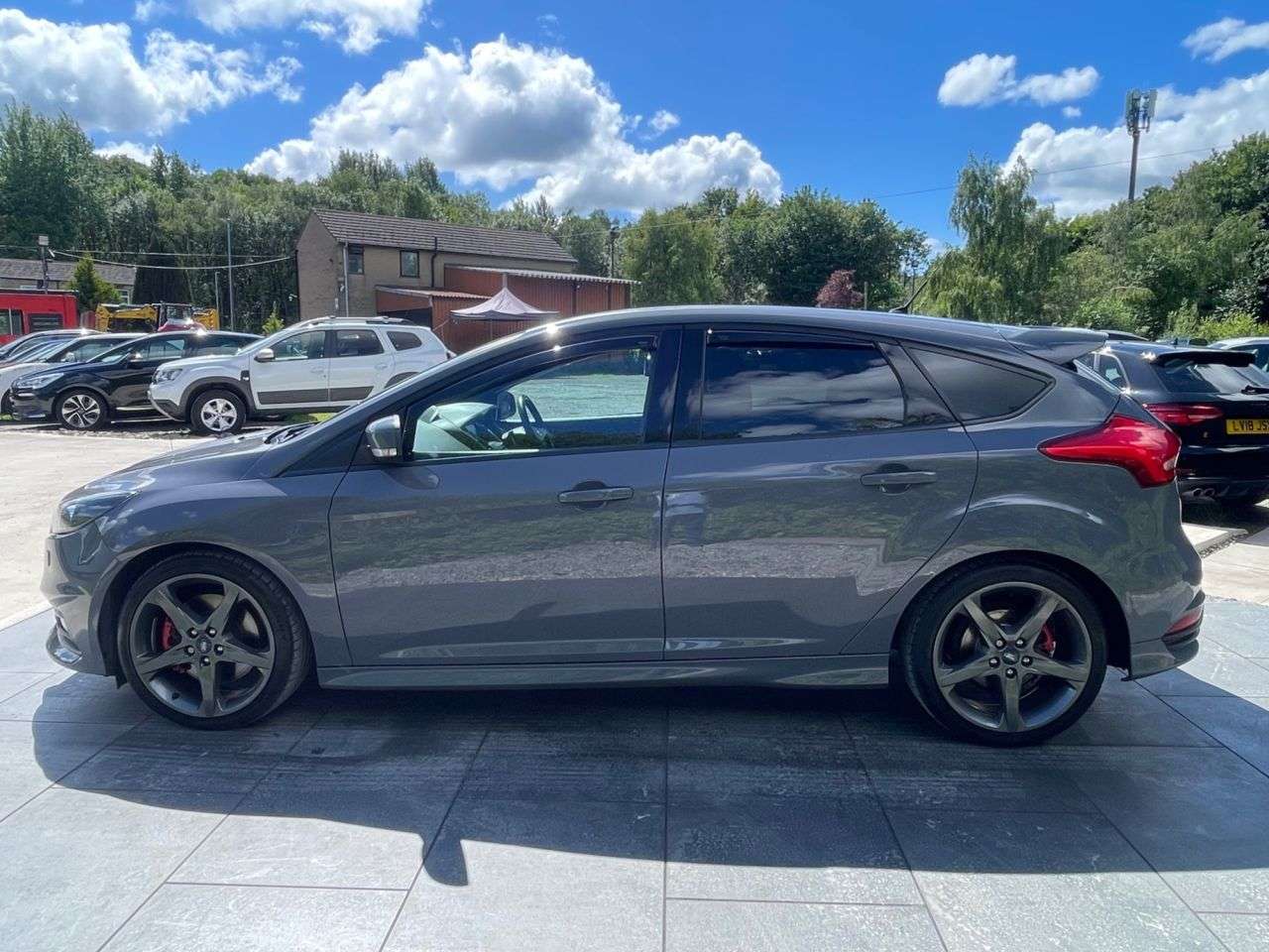 A 2016 FORD FOCUS 2.0T EcoBoost ST-3 Hatchback 5dr Petrol Manual Euro 6 (s/s) (250 ps) WELL M A 2016 FORD FOCUS 2.0T EcoBoost ST-3 Hatchback 5dr Petrol Manual Euro 6 (s/s) (250 ps) WELL M