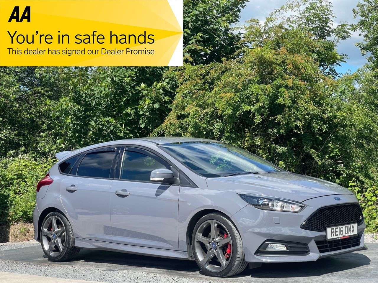 A 2016 FORD FOCUS 2.0T EcoBoost ST-3 Hatchback 5dr Petrol Manual Euro 6 (s/s) (250 ps) WELL M A 2016 FORD FOCUS 2.0T EcoBoost ST-3 Hatchback 5dr Petrol Manual Euro 6 (s/s) (250 ps) WELL M