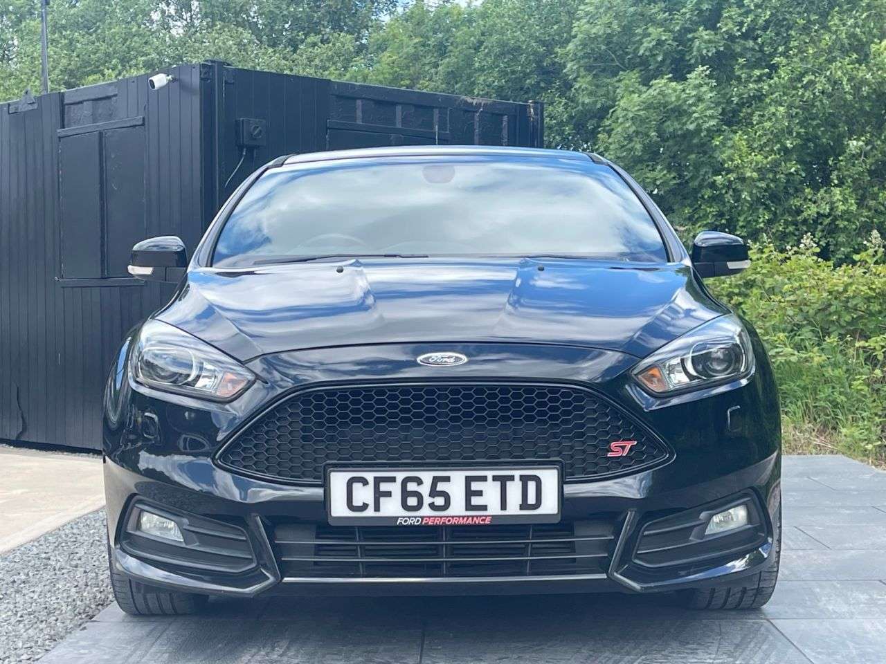 A 2016 FORD FOCUS 2.0T EcoBoost ST-3 Hatchback 5dr Petrol Manual Euro 6 (s/s) (250 ps) WELL M A 2016 FORD FOCUS 2.0T EcoBoost ST-3 Hatchback 5dr Petrol Manual Euro 6 (s/s) (250 ps) WELL M