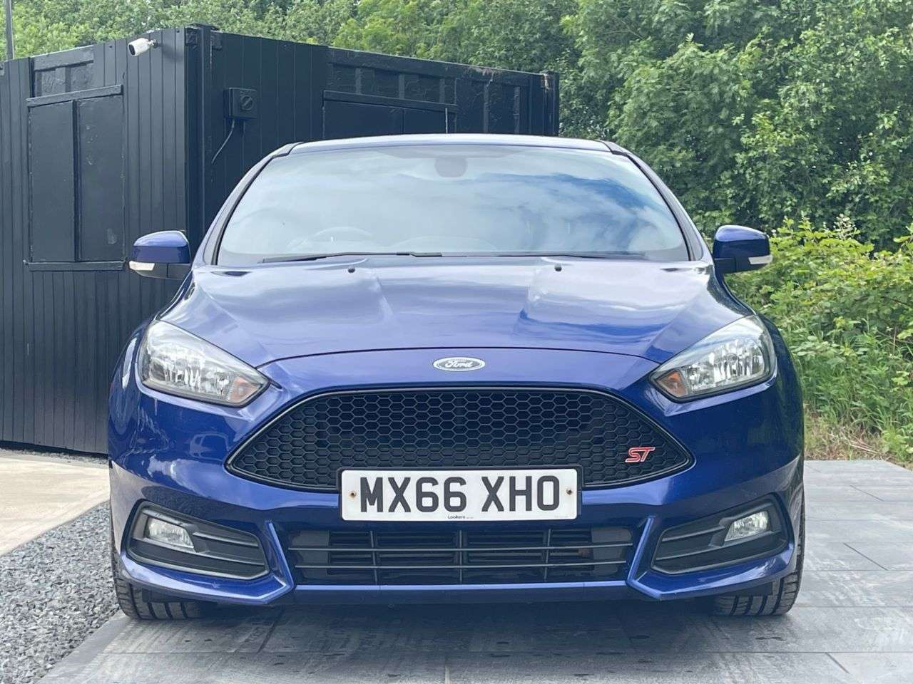 A 2016 FORD FOCUS 2.0T EcoBoost ST-2 Hatchback 5dr Petrol Manual Euro 6 (s/s) (250 ps) 6 MONT A 2016 FORD FOCUS 2.0T EcoBoost ST-2 Hatchback 5dr Petrol Manual Euro 6 (s/s) (250 ps) 6 MONT