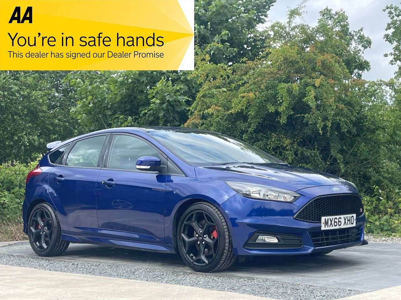 A 2016 FORD FOCUS 2.0T EcoBoost ST-2 Hatchback 5dr Petrol Manual Euro 6 (s/s) (250 ps) 6 MONT A 2016 FORD FOCUS 2.0T EcoBoost ST-2 Hatchback 5dr Petrol Manual Euro 6 (s/s) (250 ps) 6 MONT
