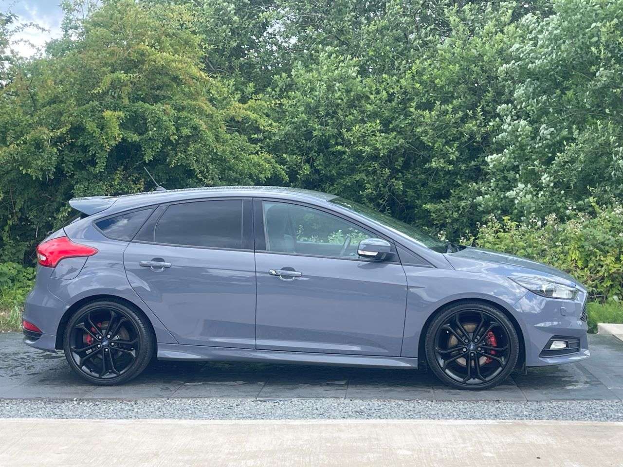 A 2017 FORD FOCUS 2.0 TDCi ST-3 Hatchback 5dr Diesel Manual Euro 6 (s/s) (185 ps) HEATED RECA A 2017 FORD FOCUS 2.0 TDCi ST-3 Hatchback 5dr Diesel Manual Euro 6 (s/s) (185 ps) HEATED RECA