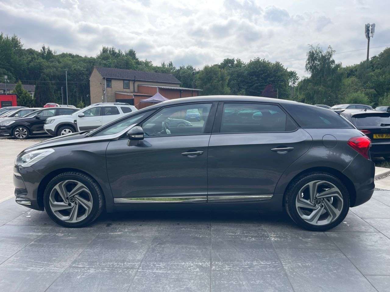 2016 DS AUTOMOBILES DS 5 2016 DS AUTOMOBILES DS 5