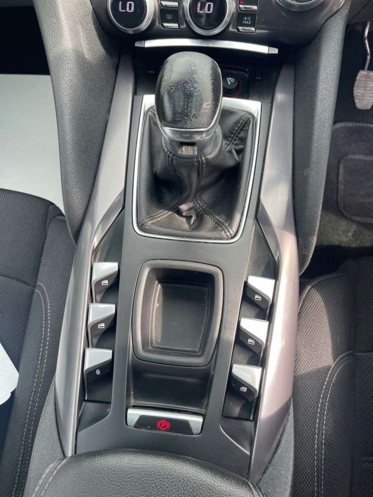 2016 DS AUTOMOBILES DS 5 2016 DS AUTOMOBILES DS 5