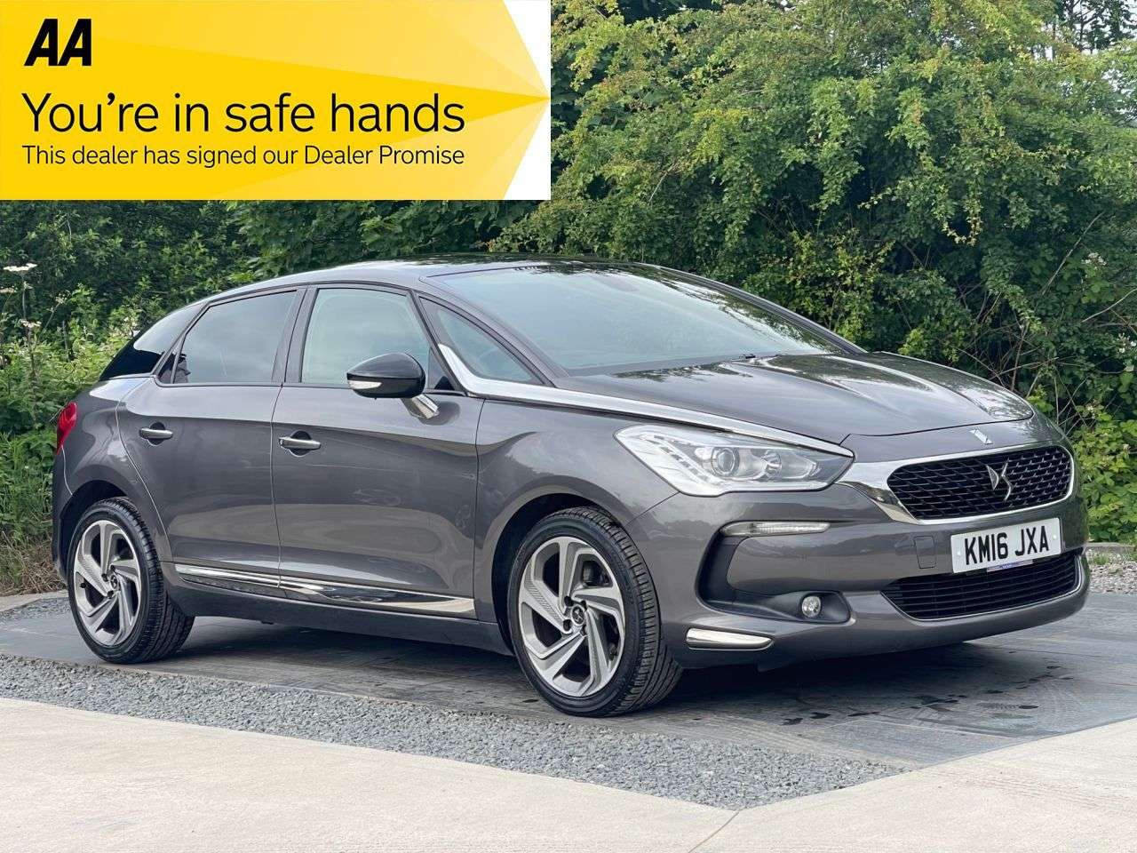 A 2016 DS AUTOMOBILES DS 5 2.0 BlueHDi Elegance Hatchback 5dr Diesel Manual Euro 6 (s/s) (150 ps) 60 + A 2016 DS AUTOMOBILES DS 5 2.0 BlueHDi Elegance Hatchback 5dr Diesel Manual Euro 6 (s/s) (150 ps) 60 +
