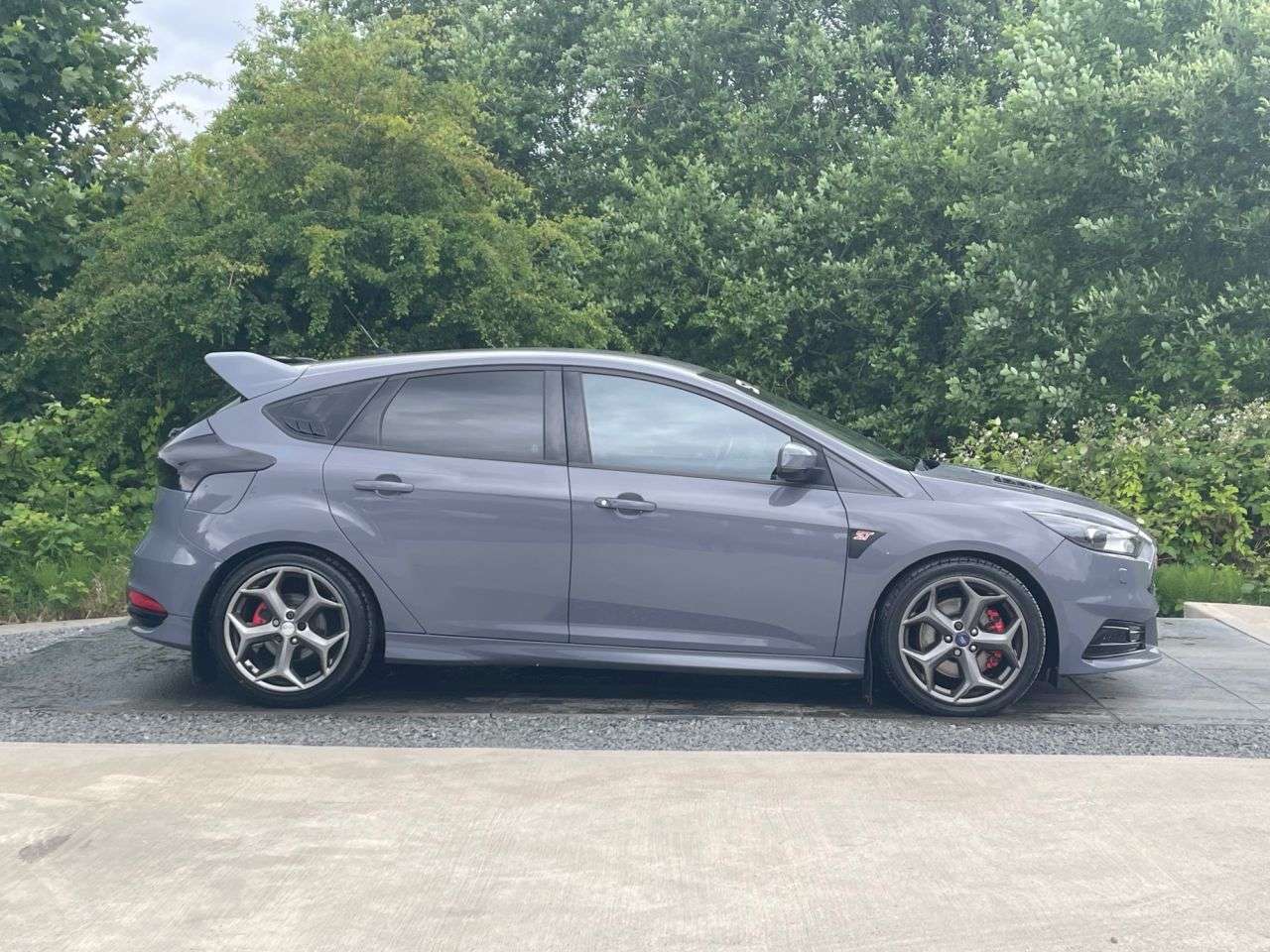 A 2016 FORD FOCUS 2.0 TDCi ST-3 Hatchback 5dr Diesel Manual Euro 6 (s/s) (185 ps) HEATED LEAT A 2016 FORD FOCUS 2.0 TDCi ST-3 Hatchback 5dr Diesel Manual Euro 6 (s/s) (185 ps) HEATED LEAT