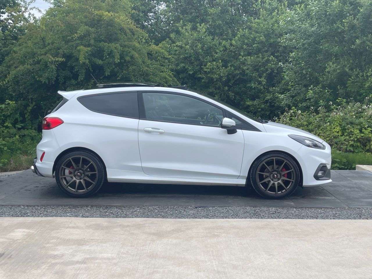 A 2018 FORD FIESTA 1.5T EcoBoost ST-3 Hatchback 3dr Petrol Manual Euro 6 (200 ps) WELL MAINTAI A 2018 FORD FIESTA 1.5T EcoBoost ST-3 Hatchback 3dr Petrol Manual Euro 6 (200 ps) WELL MAINTAI