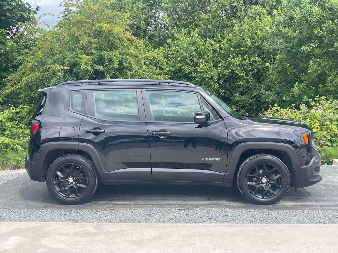 A 2017 JEEP RENEGADE 1.6 MultiJetII Longitude SUV 5dr Diesel Manual Euro 6 (s/s) (120 ps) REAR S A 2017 JEEP RENEGADE 1.6 MultiJetII Longitude SUV 5dr Diesel Manual Euro 6 (s/s) (120 ps) REAR S