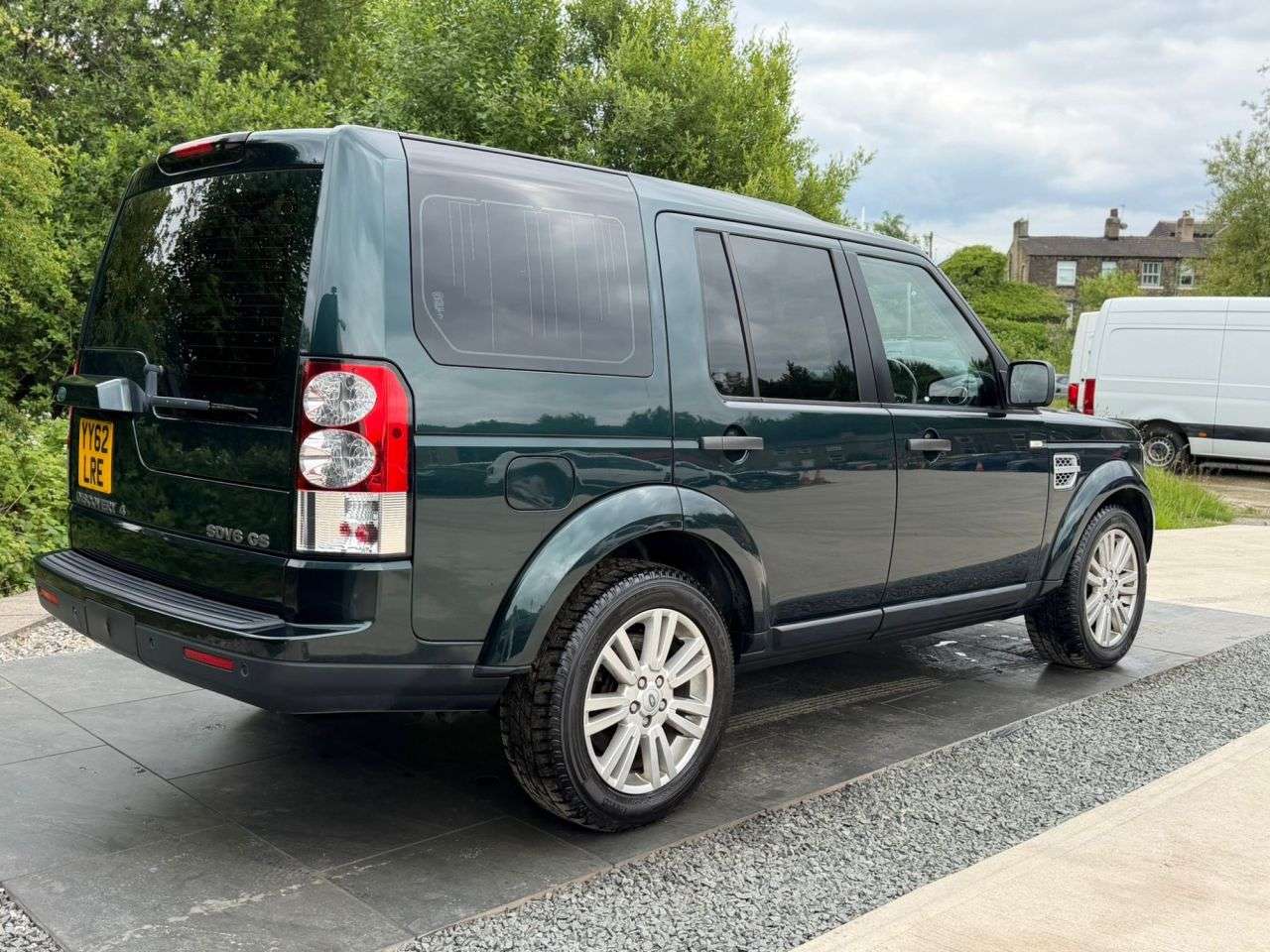 A 2012 LAND ROVER DISCOVERY 4 3.0 SD V6 GS SUV 5dr Diesel Auto 4WD Euro 5 (255 bhp) WELL MAINTAINED A 2012 LAND ROVER DISCOVERY 4 3.0 SD V6 GS SUV 5dr Diesel Auto 4WD Euro 5 (255 bhp) WELL MAINTAINED