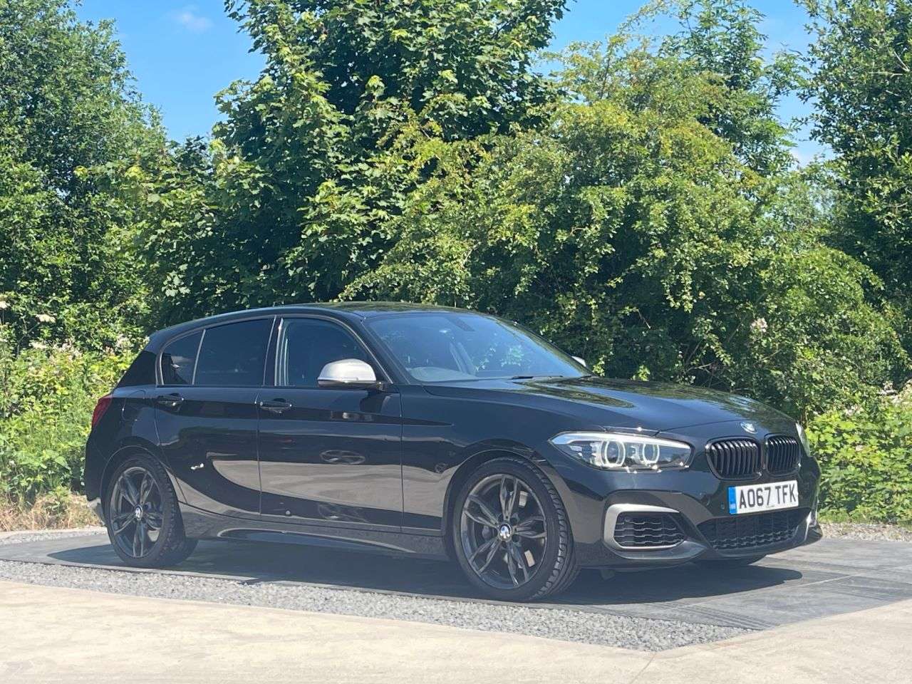 A 2017 BMW 1 SERIES 3.0 M140i Shadow Edition Hatchback 5dr Petrol Auto Euro 6 (s/s) (340 ps) BE A 2017 BMW 1 SERIES 3.0 M140i Shadow Edition Hatchback 5dr Petrol Auto Euro 6 (s/s) (340 ps) BE