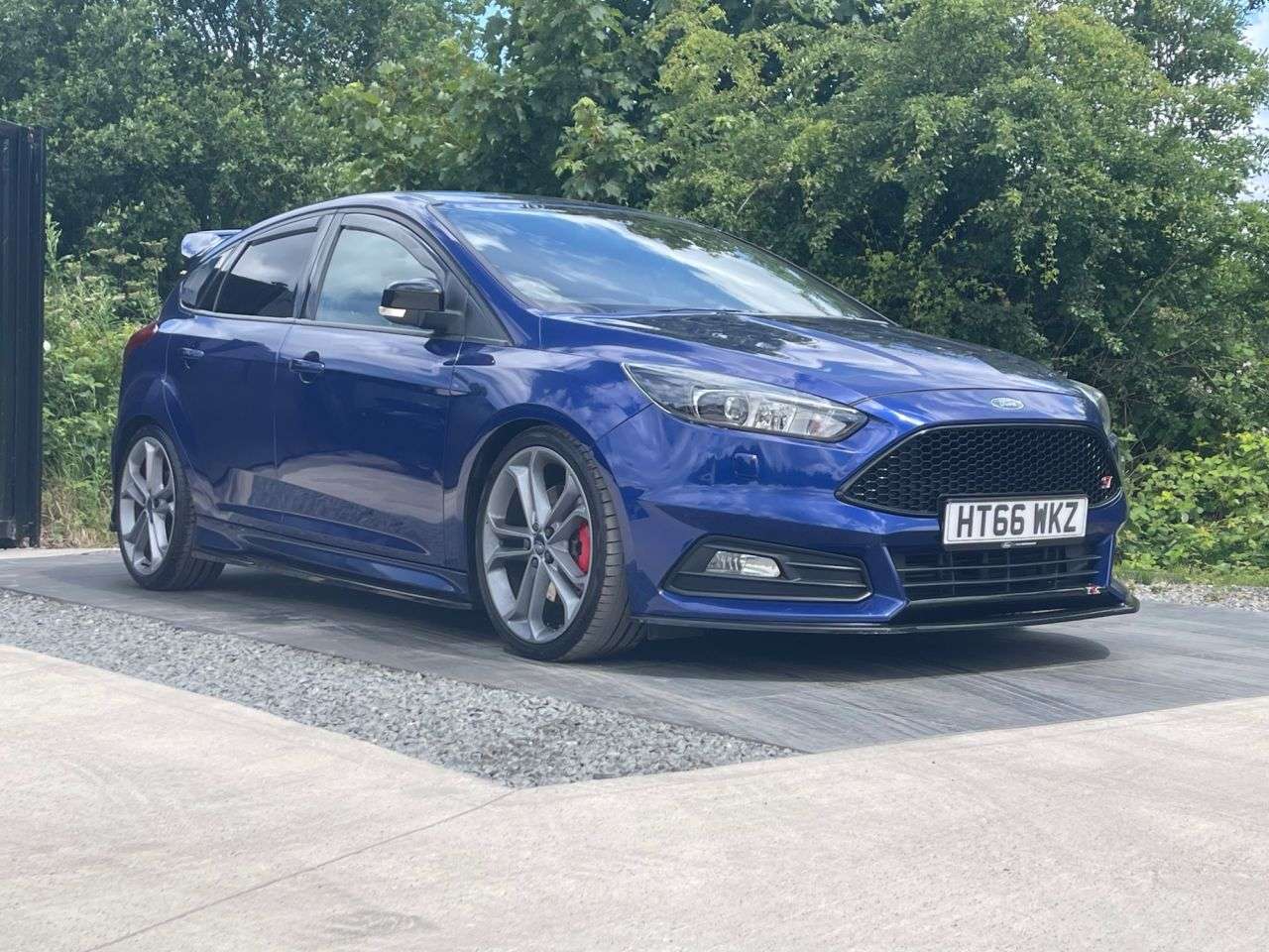 A 2017 FORD FOCUS 2.0T EcoBoost ST-3 Hatchback 5dr Petrol Manual Euro 6 (s/s) (250 ps) REAR C A 2017 FORD FOCUS 2.0T EcoBoost ST-3 Hatchback 5dr Petrol Manual Euro 6 (s/s) (250 ps) REAR C