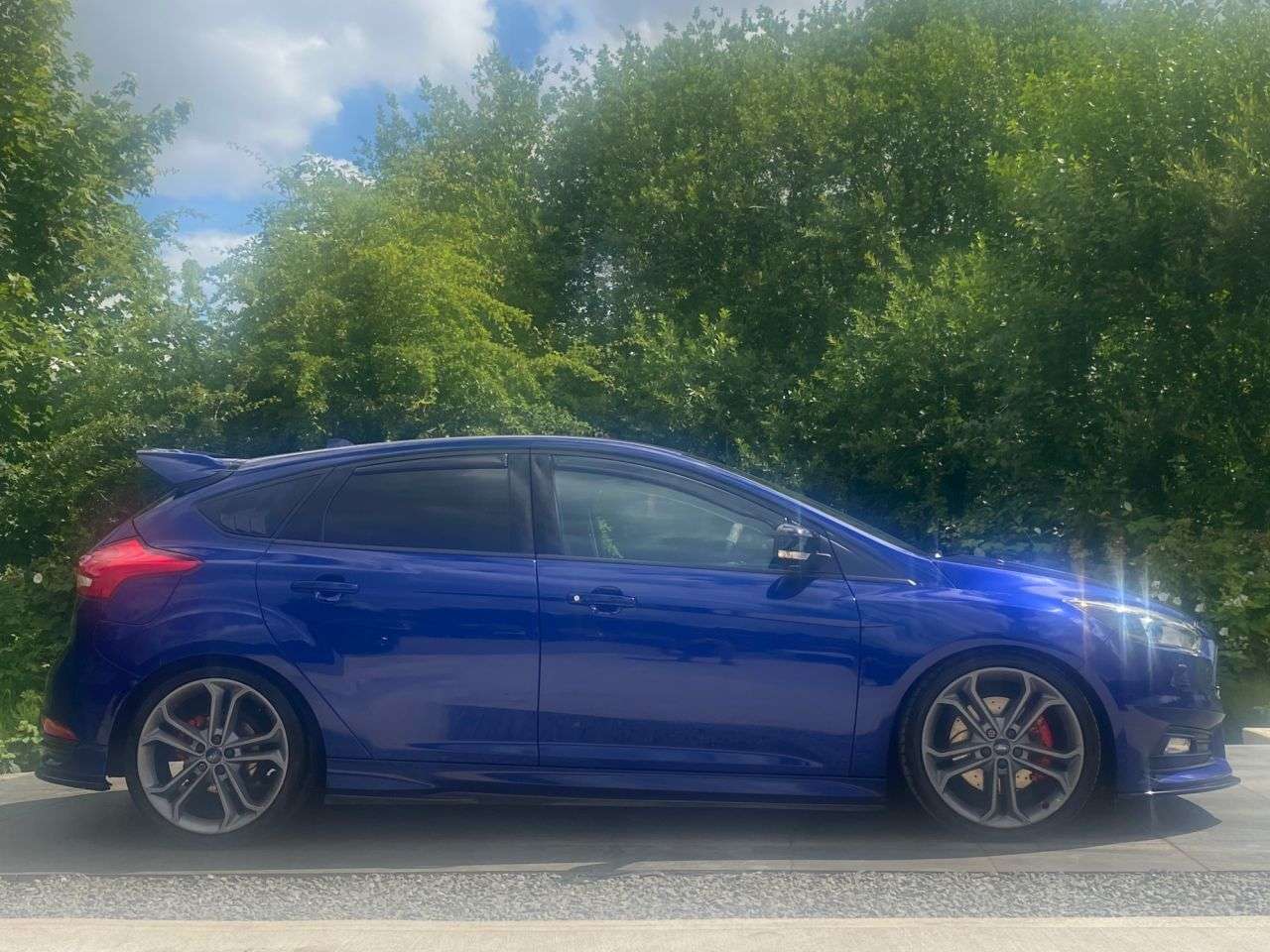A 2017 FORD FOCUS 2.0T EcoBoost ST-3 Hatchback 5dr Petrol Manual Euro 6 (s/s) (250 ps) REAR C A 2017 FORD FOCUS 2.0T EcoBoost ST-3 Hatchback 5dr Petrol Manual Euro 6 (s/s) (250 ps) REAR C