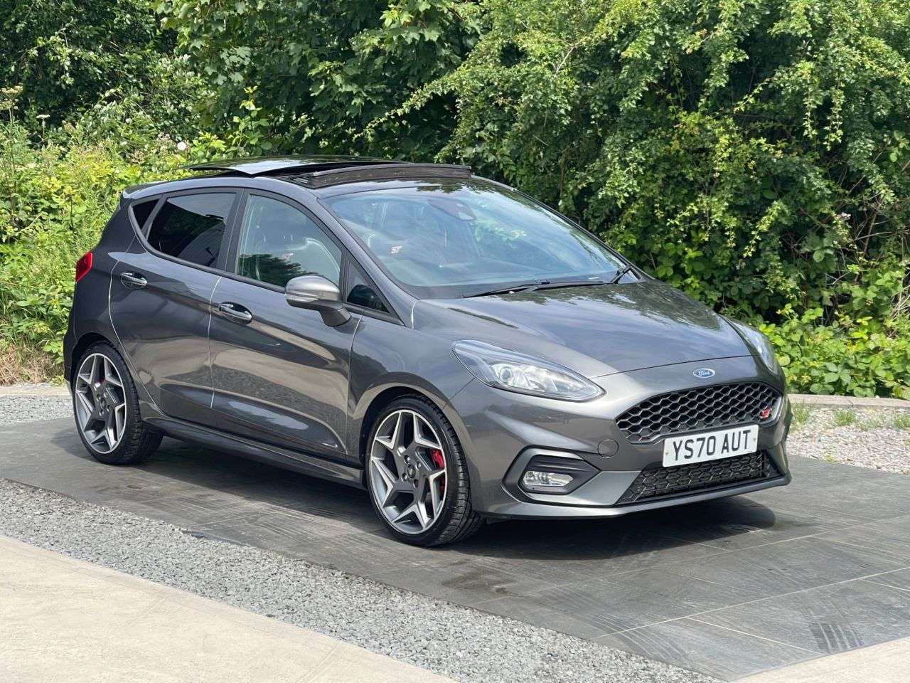 A 2020 FORD FIESTA 1.5T EcoBoost ST-3 Hatchback 5dr Petrol Manual Euro 6 (s/s) (200 ps) SLIDIN A 2020 FORD FIESTA 1.5T EcoBoost ST-3 Hatchback 5dr Petrol Manual Euro 6 (s/s) (200 ps) SLIDIN