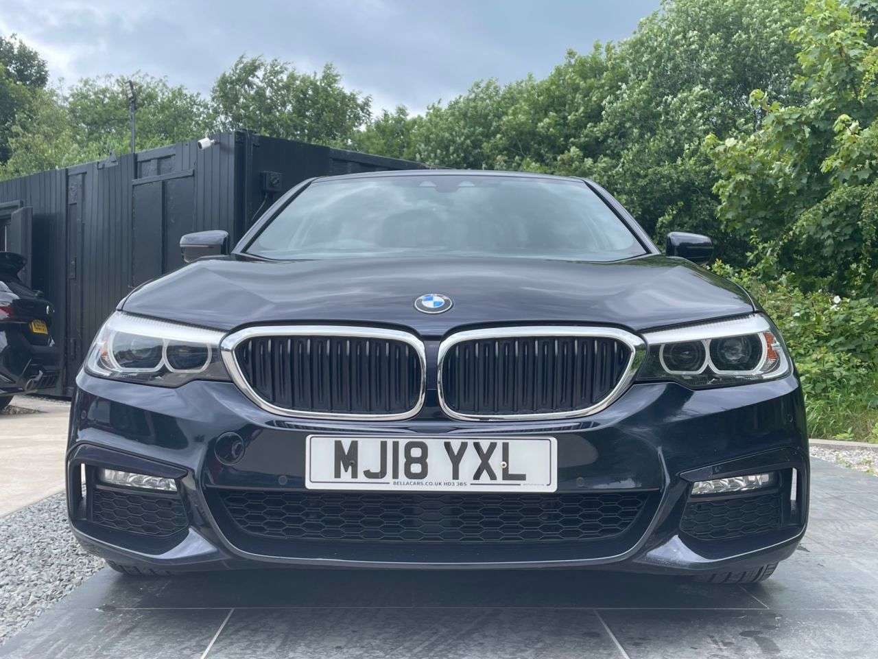 A 2018 BMW 5 SERIES 3.0 530d M Sport Saloon 4dr Diesel Auto Euro 6 (s/s) (265 ps) FRONT AND REA A 2018 BMW 5 SERIES 3.0 530d M Sport Saloon 4dr Diesel Auto Euro 6 (s/s) (265 ps) FRONT AND REA