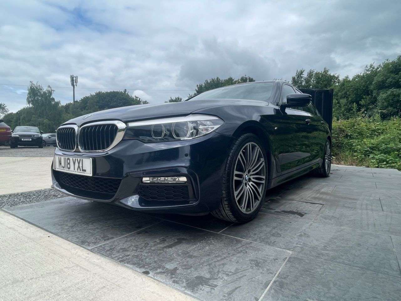 A 2018 BMW 5 SERIES 3.0 530d M Sport Saloon 4dr Diesel Auto Euro 6 (s/s) (265 ps) FRONT AND REA A 2018 BMW 5 SERIES 3.0 530d M Sport Saloon 4dr Diesel Auto Euro 6 (s/s) (265 ps) FRONT AND REA