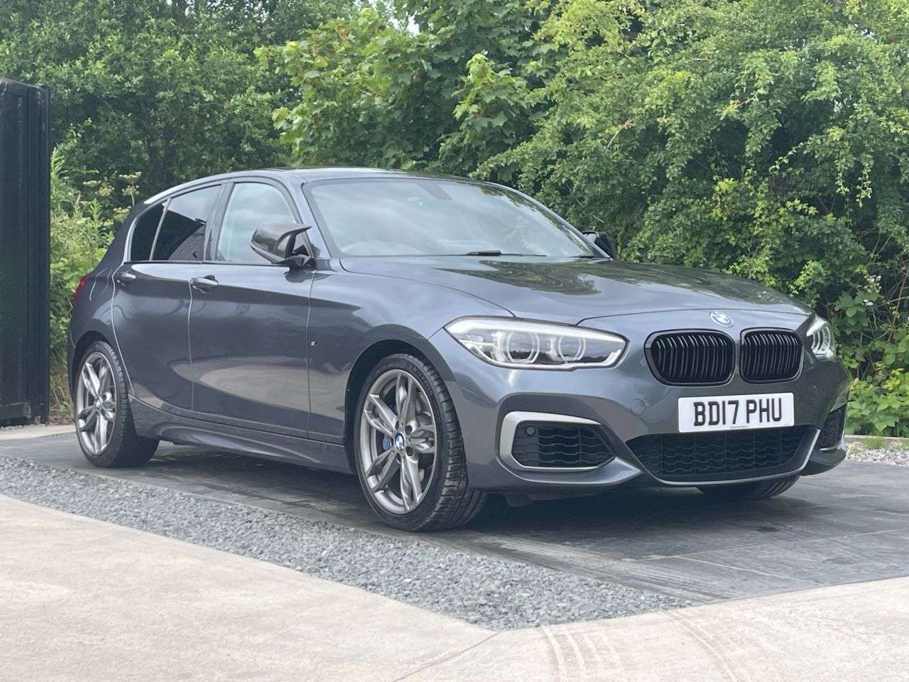 2017 BMW 1 SERIES 2017 BMW 1 SERIES