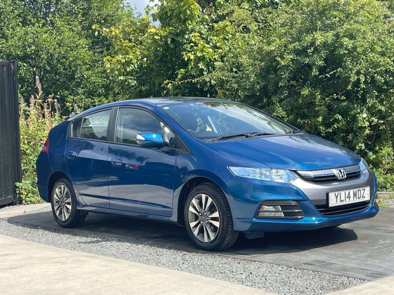 A 2014 HONDA INSIGHT 1.3h IMA HE Hatchback 5dr Petrol Hybrid CVT Euro 5 (102 ps) MP3 CD PLAYER C A 2014 HONDA INSIGHT 1.3h IMA HE Hatchback 5dr Petrol Hybrid CVT Euro 5 (102 ps) MP3 CD PLAYER C