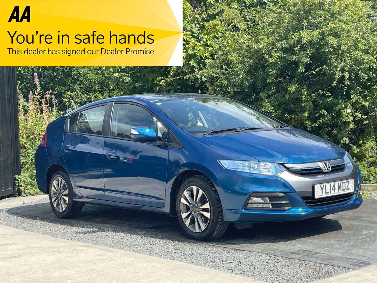 A 2014 HONDA INSIGHT 1.3h IMA HE Hatchback 5dr Petrol Hybrid CVT Euro 5 (102 ps) MP3 CD PLAYER C A 2014 HONDA INSIGHT 1.3h IMA HE Hatchback 5dr Petrol Hybrid CVT Euro 5 (102 ps) MP3 CD PLAYER C