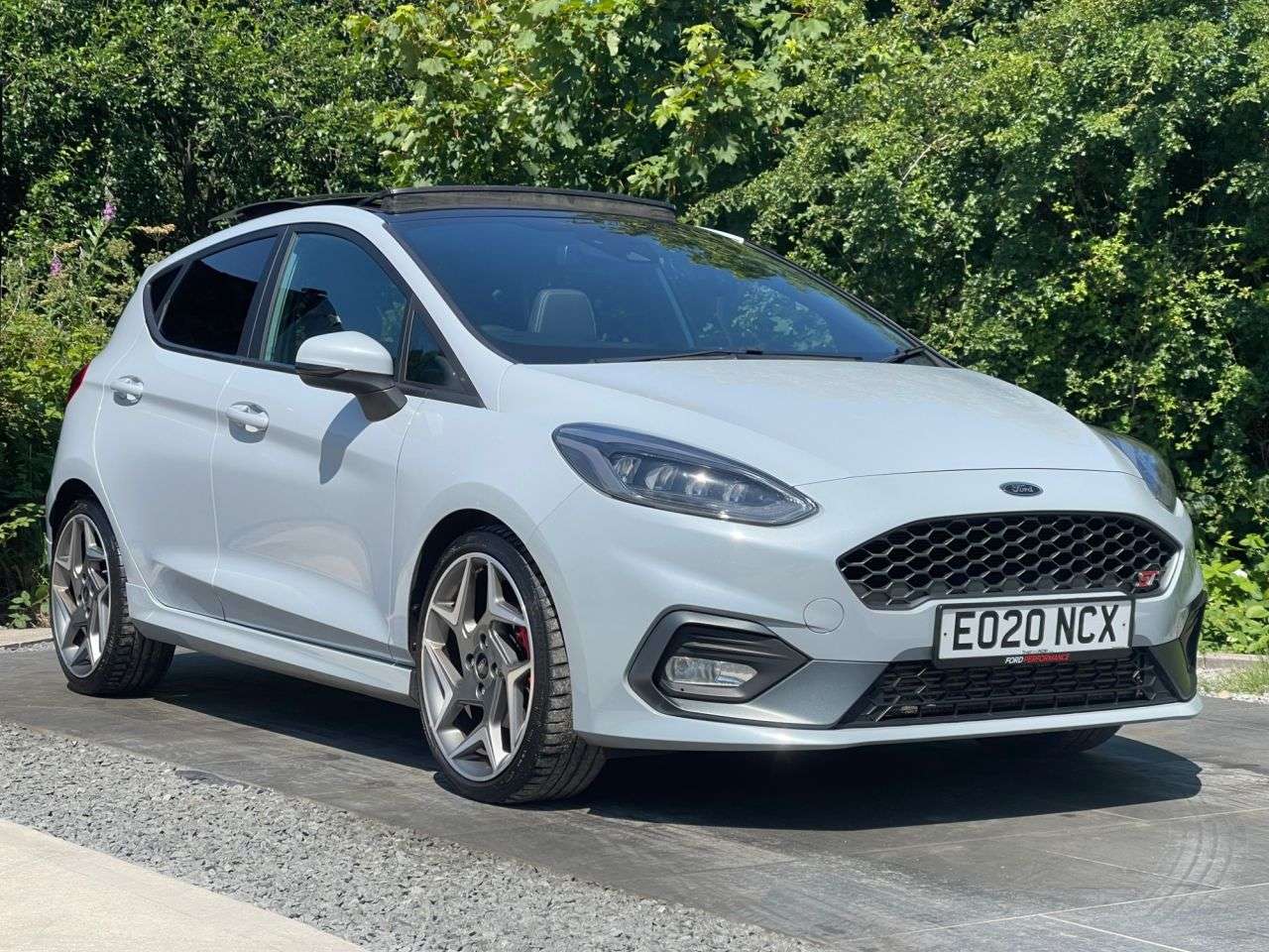A 2020 FORD FIESTA 1.5T EcoBoost ST-3 Hatchback 5dr Petrol Manual Euro 6 (s/s) (200 ps) 6 MONT A 2020 FORD FIESTA 1.5T EcoBoost ST-3 Hatchback 5dr Petrol Manual Euro 6 (s/s) (200 ps) 6 MONT