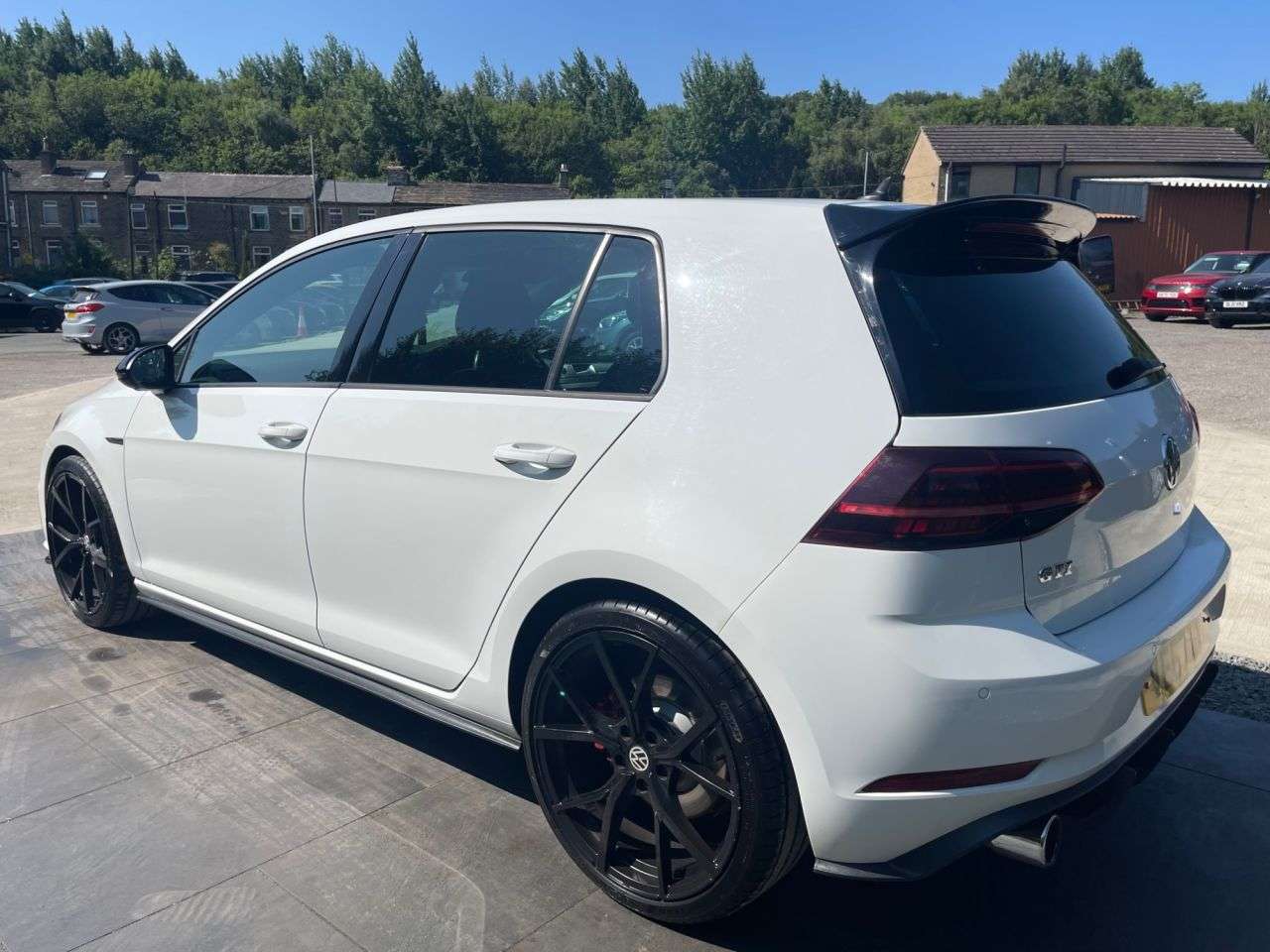 2017 VOLKSWAGEN GOLF 2017 VOLKSWAGEN GOLF