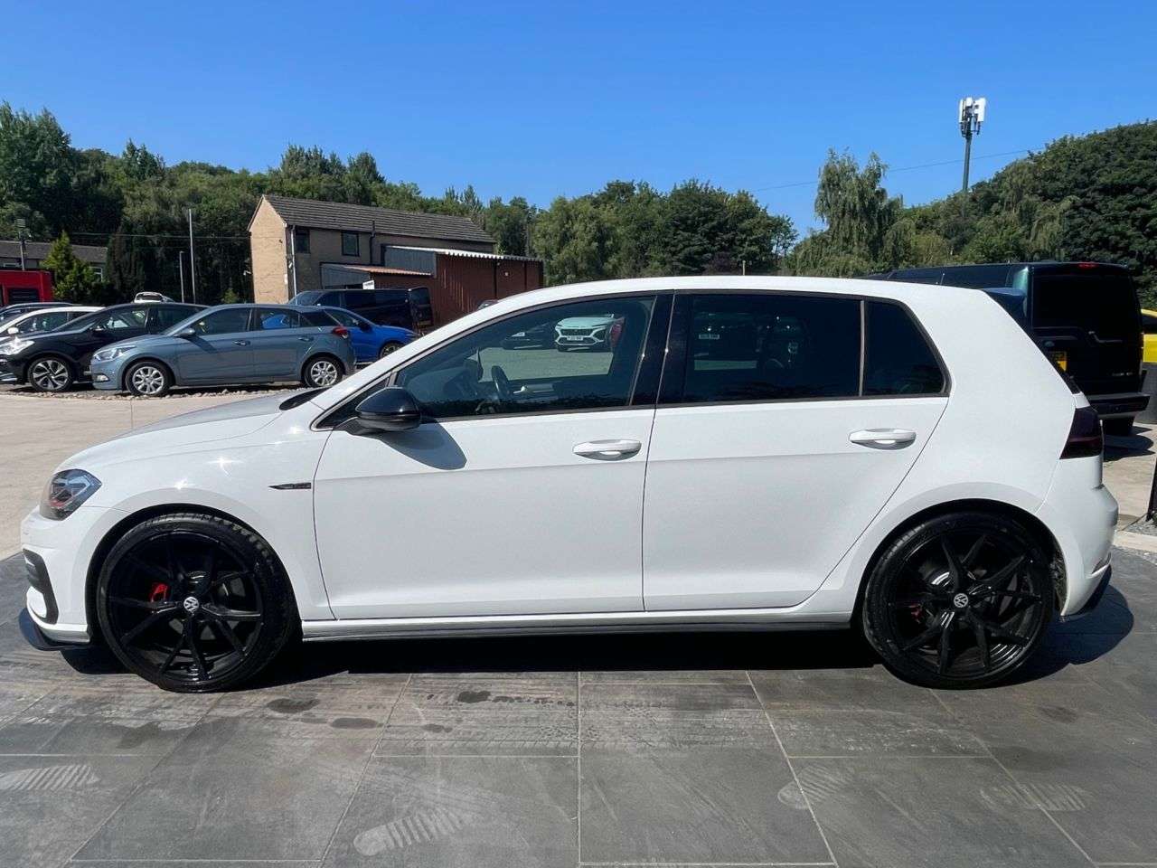 2017 VOLKSWAGEN GOLF 2017 VOLKSWAGEN GOLF