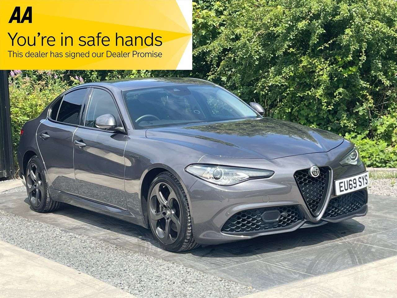 A 2019 ALFA ROMEO GIULIA 2.0T Veloce Saloon 4dr Petrol Auto Euro 6 (s/s) (280 ps) FRONT AND REAR SEN A 2019 ALFA ROMEO GIULIA 2.0T Veloce Saloon 4dr Petrol Auto Euro 6 (s/s) (280 ps) FRONT AND REAR SEN