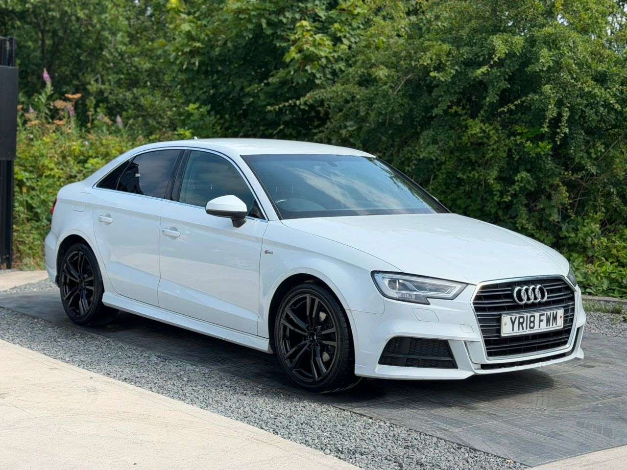 A 2018 AUDI A3 1.5 TFSI CoD S line Saloon 4dr Petrol S Tronic Euro 6 (s/s) (150 ps) 6 MONT A 2018 AUDI A3 1.5 TFSI CoD S line Saloon 4dr Petrol S Tronic Euro 6 (s/s) (150 ps) 6 MONT
