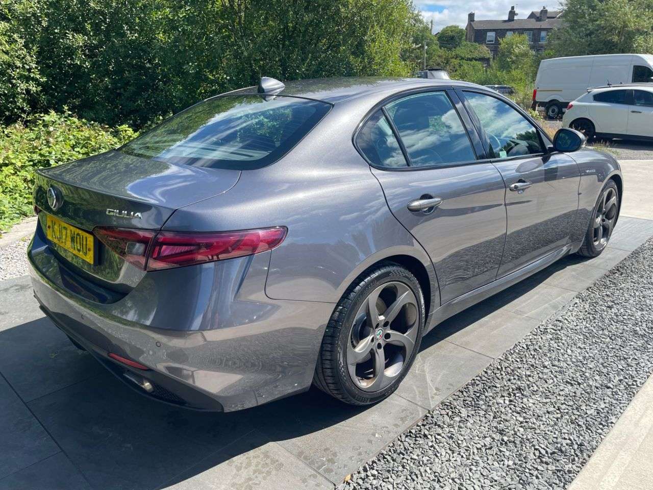 A 2017 ALFA ROMEO GIULIA 2.0T Veloce Saloon 4dr Petrol Auto Euro 6 (s/s) (280 ps) 6 MONTHS WARRANTY A 2017 ALFA ROMEO GIULIA 2.0T Veloce Saloon 4dr Petrol Auto Euro 6 (s/s) (280 ps) 6 MONTHS WARRANTY