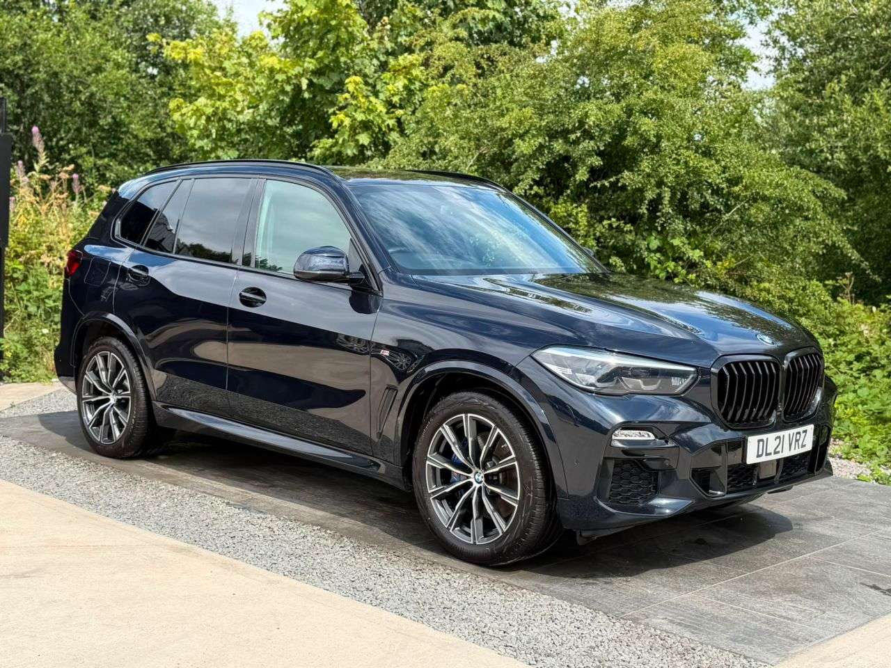 A 2021 BMW X5 3.0 30d MHT M Sport SUV 5dr Diesel Hybrid Auto xDrive Euro 6 (s/s) (286 ps) A 2021 BMW X5 3.0 30d MHT M Sport SUV 5dr Diesel Hybrid Auto xDrive Euro 6 (s/s) (286 ps)
