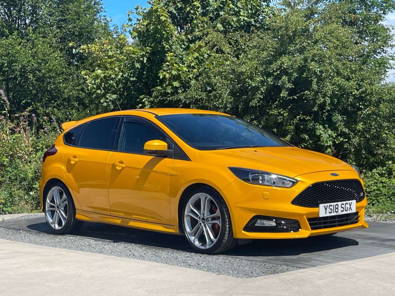 A 2018 FORD FOCUS 2.0T EcoBoost ST-3 Hatchback 5dr Petrol Manual Euro 6 (s/s) (250 ps) WELL M A 2018 FORD FOCUS 2.0T EcoBoost ST-3 Hatchback 5dr Petrol Manual Euro 6 (s/s) (250 ps) WELL M