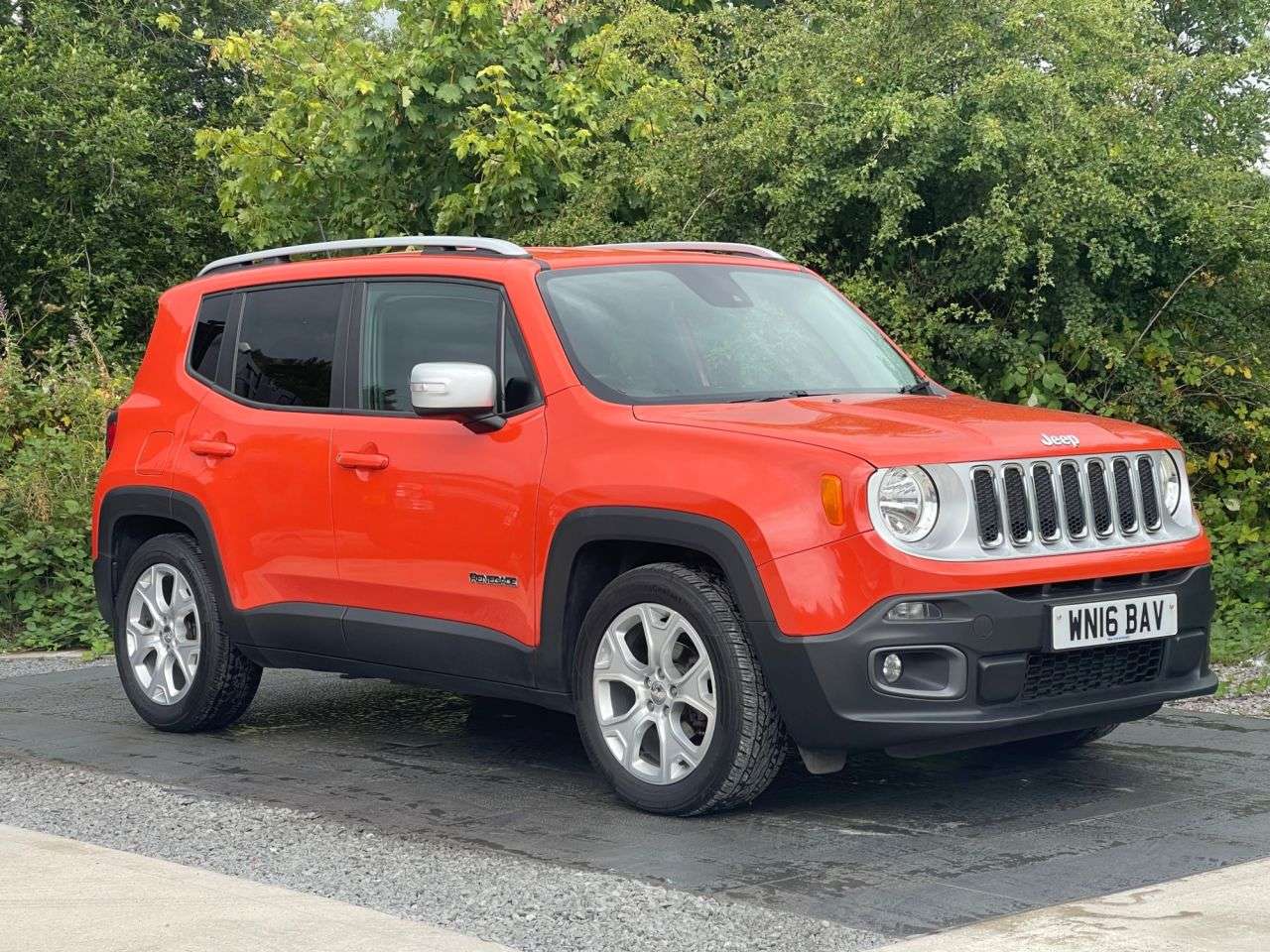 A 2016 JEEP RENEGADE 1.6 MultiJetII Limited SUV 5dr Diesel Manual Euro 6 (s/s) (120 ps) 6 MONTHS A 2016 JEEP RENEGADE 1.6 MultiJetII Limited SUV 5dr Diesel Manual Euro 6 (s/s) (120 ps) 6 MONTHS