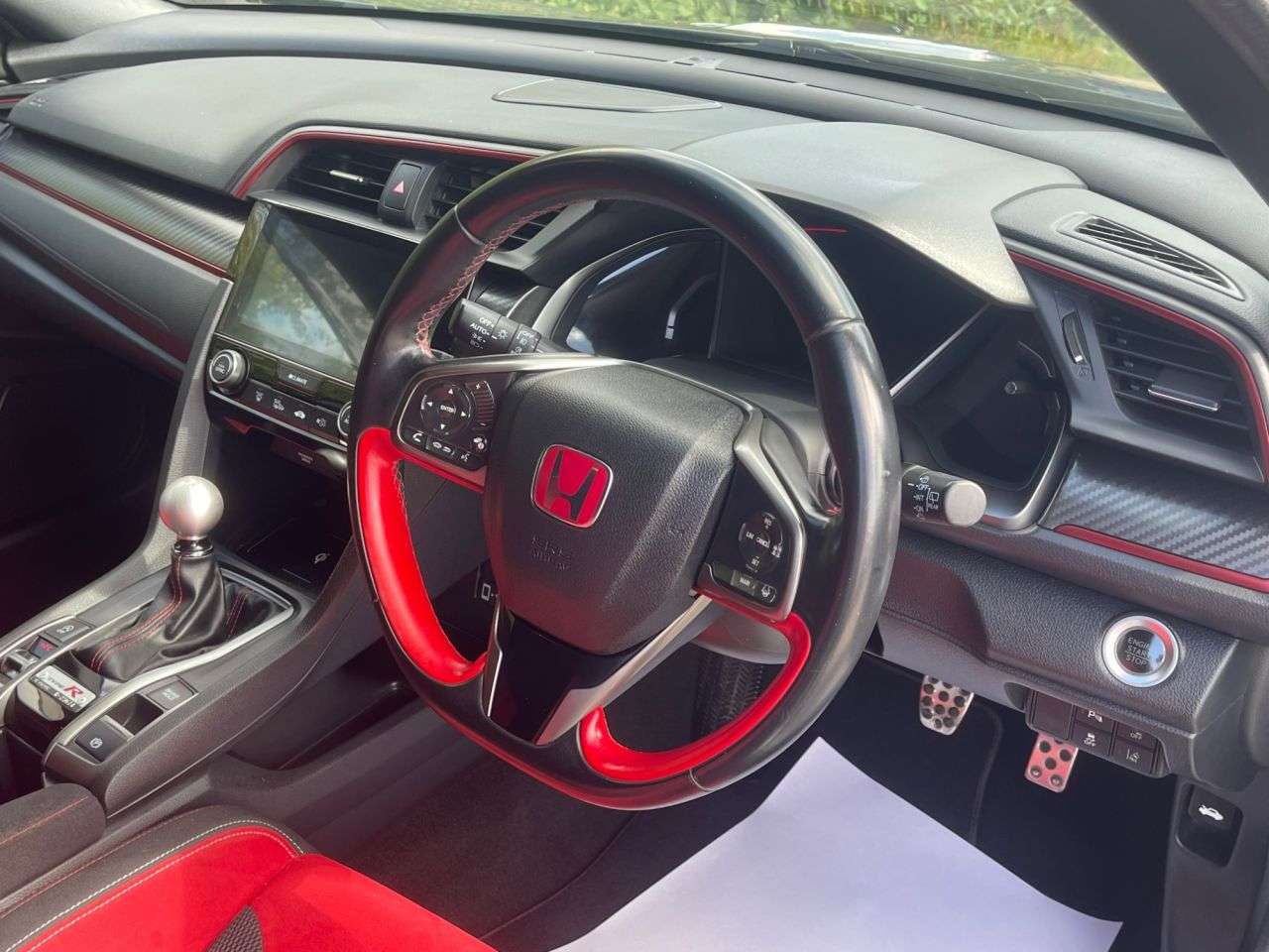 A 2018 HONDA CIVIC 2.0 VTEC Turbo Type R GT Hatchback 5dr Petrol Manual Euro 6 (s/s) (320 ps) A 2018 HONDA CIVIC 2.0 VTEC Turbo Type R GT Hatchback 5dr Petrol Manual Euro 6 (s/s) (320 ps)