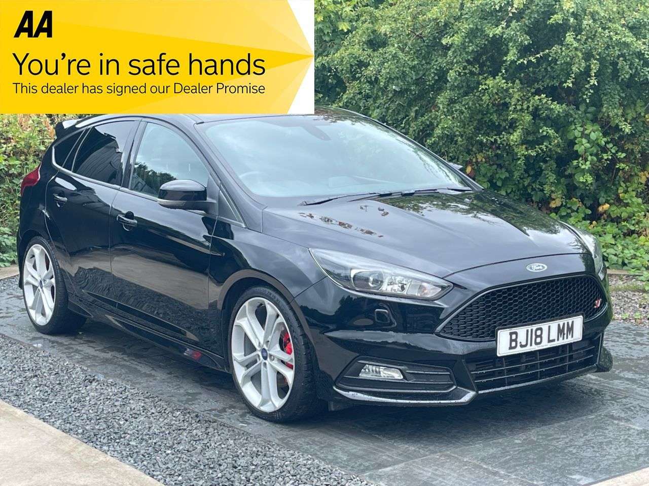 A 2018 FORD FOCUS 2.0T EcoBoost ST-3 Hatchback 5dr Petrol Manual Euro 6 (s/s) (250 ps) 6 MONT A 2018 FORD FOCUS 2.0T EcoBoost ST-3 Hatchback 5dr Petrol Manual Euro 6 (s/s) (250 ps) 6 MONT