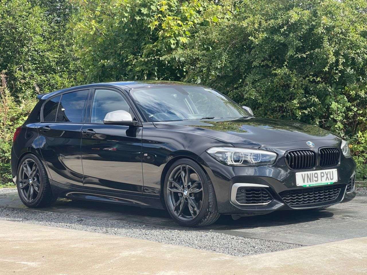 A 2019 BMW 1 SERIES 3.0 M140i GPF Shadow Edition Hatchback 5dr Petrol Auto Euro 6 (s/s) (340 ps A 2019 BMW 1 SERIES 3.0 M140i GPF Shadow Edition Hatchback 5dr Petrol Auto Euro 6 (s/s) (340 ps